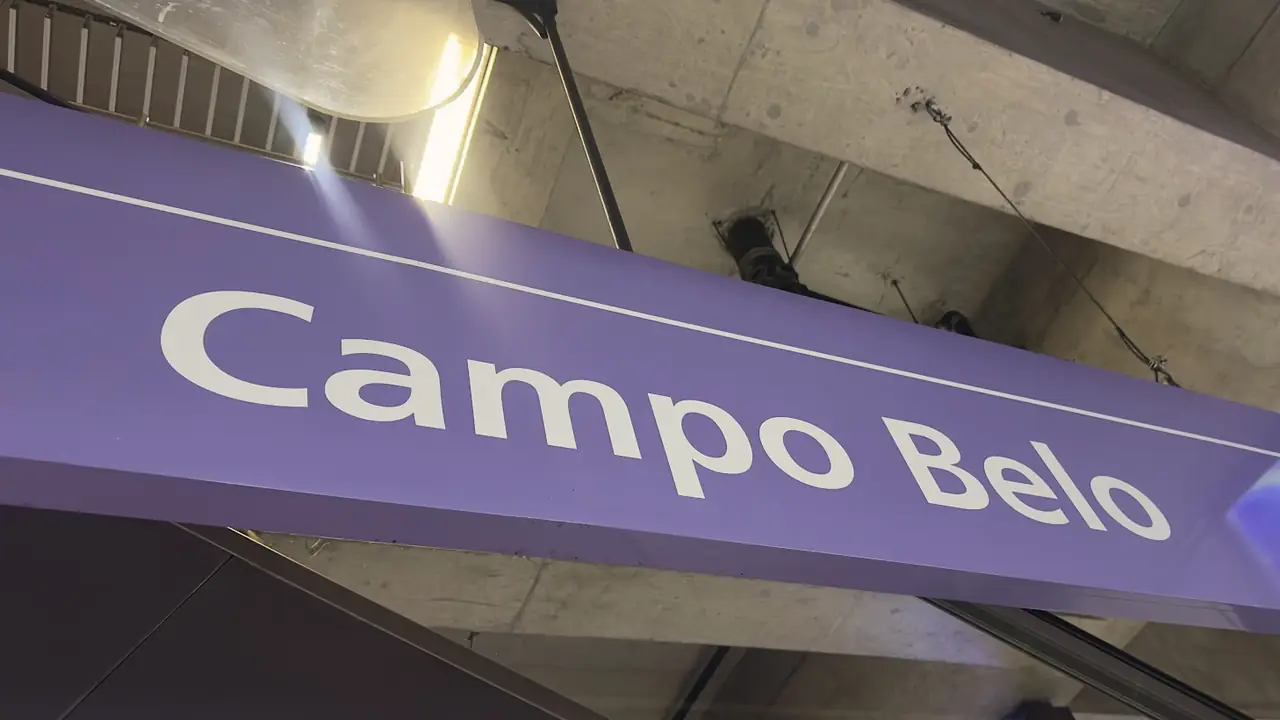Placa da Estação Campo Belo da Linha 5-Lilás do Metrô de São Paulo